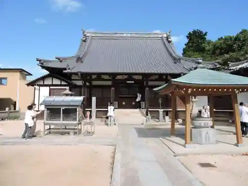 国分寺の本殿・本堂