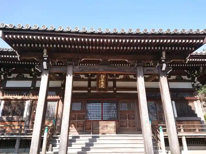 青柳寺の本殿・本堂