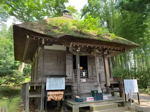 達谷西光寺の本殿・本堂