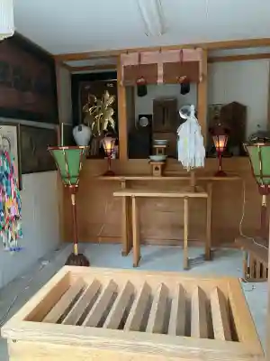 八幡秋田神社の{uncategorized: "未分類", other: "その他", undefined: "問題あり", building: "その他建物", grave: "お墓", sacred_gate: "鳥居", guardian: "狛犬", statue: "像", buddha: "仏像", history: "歴史", nature: "自然", garden: "庭園", animal: "動物", pagoda: "塔", temizu: "手水舎", mountain_gate: "山門・神門", sanctuary: "本殿・本堂", subordinate: "末社・摂社", art: "芸術", scenery: "景色", jizo: "地蔵", ema: "絵馬", goshuin: "御朱印", omikuji: "おみくじ", items: "授与品その他", amulet: "お守り", goshuincho: "御朱印帳", eats: "食事", festival: "お祭り", votive_dance: "神楽", shichigosan: "七五三参", wedding: "結婚式", experience: "体験その他", initially: "初詣", around: "周辺", anti_infection: "感染症対策"}