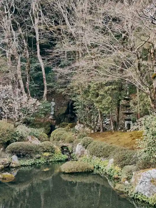 寂光院の{uncategorized: "未分類", other: "その他", undefined: "問題あり", building: "その他建物", grave: "お墓", sacred_gate: "鳥居", guardian: "狛犬", statue: "像", buddha: "仏像", history: "歴史", nature: "自然", garden: "庭園", animal: "動物", pagoda: "塔", temizu: "手水舎", mountain_gate: "山門・神門", sanctuary: "本殿・本堂", subordinate: "末社・摂社", art: "芸術", scenery: "景色", jizo: "地蔵", ema: "絵馬", goshuin: "御朱印", omikuji: "おみくじ", items: "授与品その他", amulet: "お守り", goshuincho: "御朱印帳", eats: "食事", festival: "お祭り", votive_dance: "神楽", shichigosan: "七五三参", wedding: "結婚式", experience: "体験その他", initially: "初詣", around: "周辺", anti_infection: "感染症対策"}