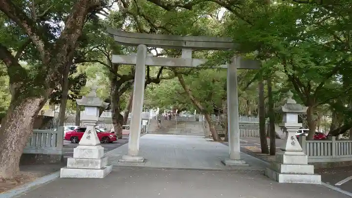 大麻比古神社の{uncategorized: "未分類", other: "その他", undefined: "問題あり", building: "その他建物", grave: "お墓", sacred_gate: "鳥居", guardian: "狛犬", statue: "像", buddha: "仏像", history: "歴史", nature: "自然", garden: "庭園", animal: "動物", pagoda: "塔", temizu: "手水舎", mountain_gate: "山門・神門", sanctuary: "本殿・本堂", subordinate: "末社・摂社", art: "芸術", scenery: "景色", jizo: "地蔵", ema: "絵馬", goshuin: "御朱印", omikuji: "おみくじ", items: "授与品その他", amulet: "お守り", goshuincho: "御朱印帳", eats: "食事", festival: "お祭り", votive_dance: "神楽", shichigosan: "七五三参", wedding: "結婚式", experience: "体験その他", initially: "初詣", around: "周辺", anti_infection: "感染症対策"}