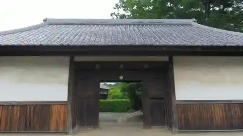 円通寺の山門