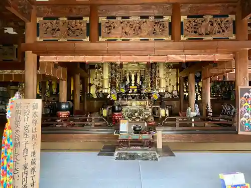 西光寺の本殿