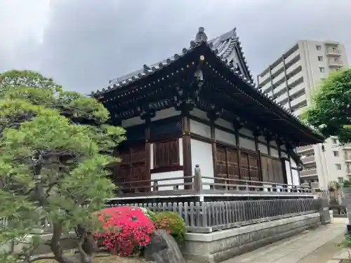 天台宗西光寺の{uncategorized: "未分類", other: "その他", undefined: "問題あり", building: "その他建物", grave: "お墓", sacred_gate: "鳥居", guardian: "狛犬", statue: "像", buddha: "仏像", history: "歴史", nature: "自然", garden: "庭園", animal: "動物", pagoda: "塔", temizu: "手水舎", mountain_gate: "山門・神門", sanctuary: "本殿・本堂", subordinate: "末社・摂社", art: "芸術", scenery: "景色", jizo: "地蔵", ema: "絵馬", goshuin: "御朱印", omikuji: "おみくじ", items: "授与品その他", amulet: "お守り", goshuincho: "御朱印帳", eats: "食事", festival: "お祭り", votive_dance: "神楽", shichigosan: "七五三参", wedding: "結婚式", experience: "体験その他", initially: "初詣", around: "周辺", anti_infection: "感染症対策"}
