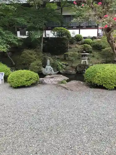 鳳仙寺の庭園