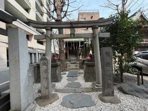 小野照崎神社の{uncategorized: "未分類", other: "その他", undefined: "問題あり", building: "その他建物", grave: "お墓", sacred_gate: "鳥居", guardian: "狛犬", statue: "像", buddha: "仏像", history: "歴史", nature: "自然", garden: "庭園", animal: "動物", pagoda: "塔", temizu: "手水舎", mountain_gate: "山門・神門", sanctuary: "本殿・本堂", subordinate: "末社・摂社", art: "芸術", scenery: "景色", jizo: "地蔵", ema: "絵馬", goshuin: "御朱印", omikuji: "おみくじ", items: "授与品その他", amulet: "お守り", goshuincho: "御朱印帳", eats: "食事", festival: "お祭り", votive_dance: "神楽", shichigosan: "七五三参", wedding: "結婚式", experience: "体験その他", initially: "初詣", around: "周辺", anti_infection: "感染症対策"}