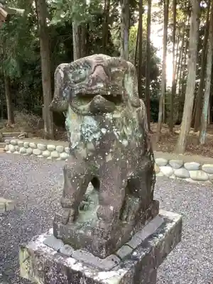 熊野社（塔野地）の狛犬