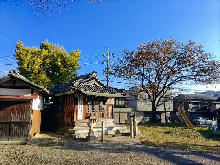 上半田山の神社のその他建物
