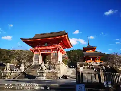 清水寺の山門・神門