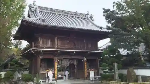 霊山寺の山門