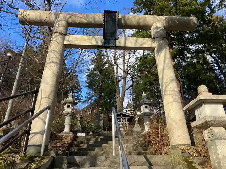 酢川温泉神社(山形県)