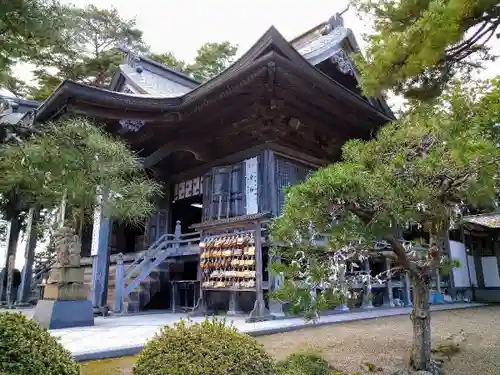 山神社の本殿