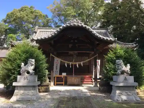 網戸神社の本殿