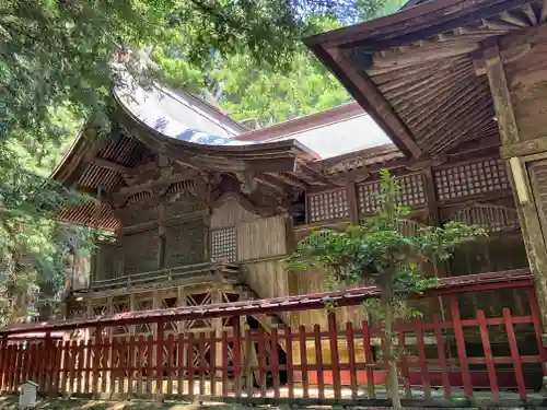 涼ケ岡八幡神社の本殿