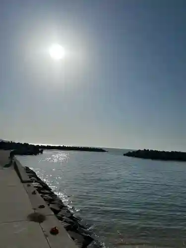 舞子六神社／まいこむの宮の{uncategorized: "未分類", other: "その他", undefined: "問題あり", building: "その他建物", grave: "お墓", sacred_gate: "鳥居", guardian: "狛犬", statue: "像", buddha: "仏像", history: "歴史", nature: "自然", garden: "庭園", animal: "動物", pagoda: "塔", temizu: "手水舎", mountain_gate: "山門・神門", sanctuary: "本殿・本堂", subordinate: "末社・摂社", art: "芸術", scenery: "景色", jizo: "地蔵", ema: "絵馬", goshuin: "御朱印", omikuji: "おみくじ", items: "授与品その他", amulet: "お守り", goshuincho: "御朱印帳", eats: "食事", festival: "お祭り", votive_dance: "神楽", shichigosan: "七五三参", wedding: "結婚式", experience: "体験その他", initially: "初詣", around: "周辺", anti_infection: "感染症対策"}