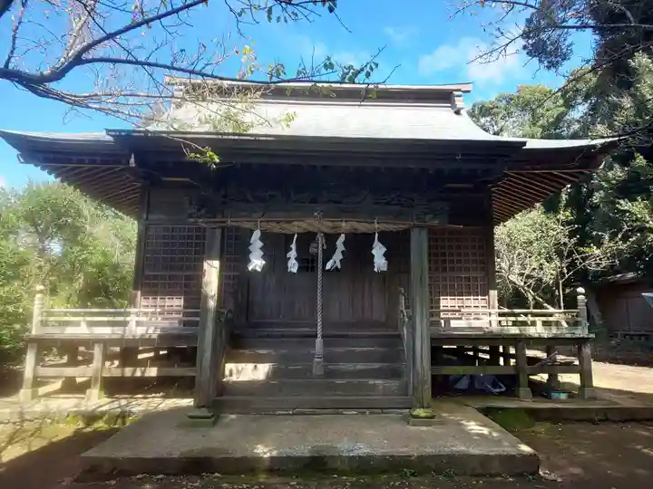 与利幾神社の本殿・本堂