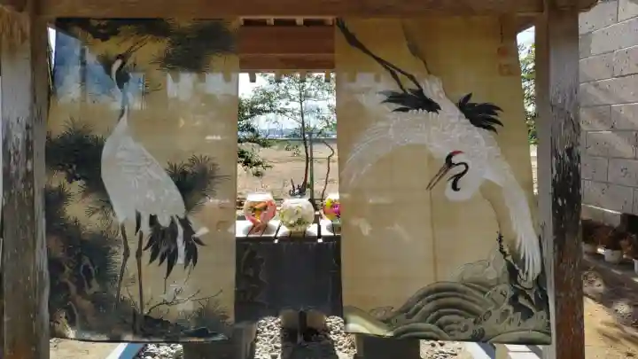 素鵞神社の{uncategorized: "未分類", other: "その他", undefined: "問題あり", building: "その他建物", grave: "お墓", sacred_gate: "鳥居", guardian: "狛犬", statue: "像", buddha: "仏像", history: "歴史", nature: "自然", garden: "庭園", animal: "動物", pagoda: "塔", temizu: "手水舎", mountain_gate: "山門・神門", sanctuary: "本殿・本堂", subordinate: "末社・摂社", art: "芸術", scenery: "景色", jizo: "地蔵", ema: "絵馬", goshuin: "御朱印", omikuji: "おみくじ", items: "授与品その他", amulet: "お守り", goshuincho: "御朱印帳", eats: "食事", festival: "お祭り", votive_dance: "神楽", shichigosan: "七五三参", wedding: "結婚式", experience: "体験その他", initially: "初詣", around: "周辺", anti_infection: "感染症対策"}
