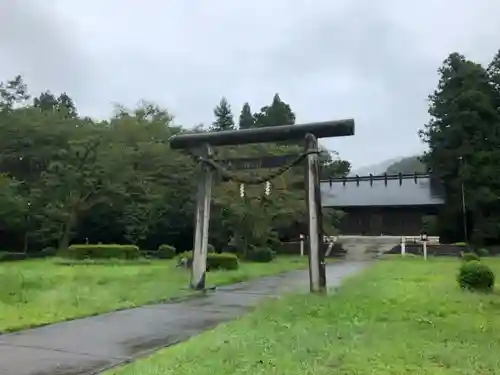 井波町招魂社の鳥居