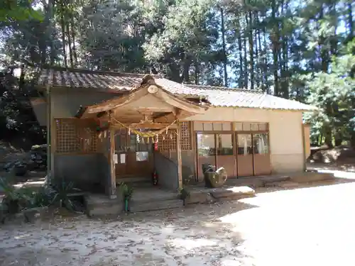 山本神社の本殿