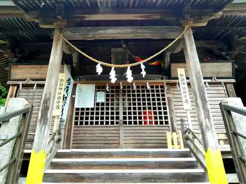 諏訪神社の本殿・本堂