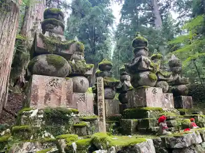 高野山金剛峯寺奥の院(和歌山県)