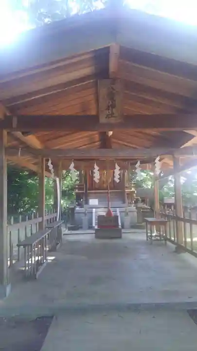 穴蔵神社の本殿・本堂