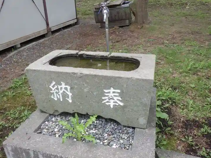 豊滝神社の手水舎