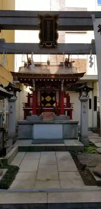 白旗稲荷神社の本殿
