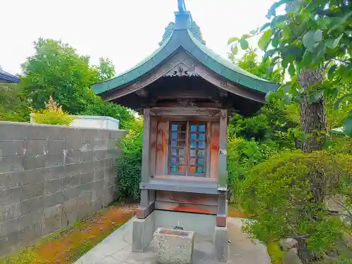 神明社の末社・摂社
