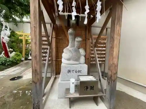 蛇窪神社の狛犬