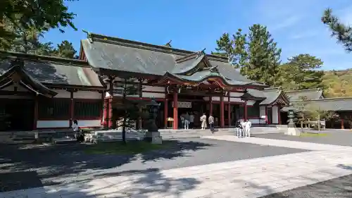 氣比神宮の{uncategorized: "未分類", other: "その他", undefined: "問題あり", building: "その他建物", grave: "お墓", sacred_gate: "鳥居", guardian: "狛犬", statue: "像", buddha: "仏像", history: "歴史", nature: "自然", garden: "庭園", animal: "動物", pagoda: "塔", temizu: "手水舎", mountain_gate: "山門・神門", sanctuary: "本殿・本堂", subordinate: "末社・摂社", art: "芸術", scenery: "景色", jizo: "地蔵", ema: "絵馬", goshuin: "御朱印", omikuji: "おみくじ", items: "授与品その他", amulet: "お守り", goshuincho: "御朱印帳", eats: "食事", festival: "お祭り", votive_dance: "神楽", shichigosan: "七五三参", wedding: "結婚式", experience: "体験その他", initially: "初詣", around: "周辺", anti_infection: "感染症対策"}