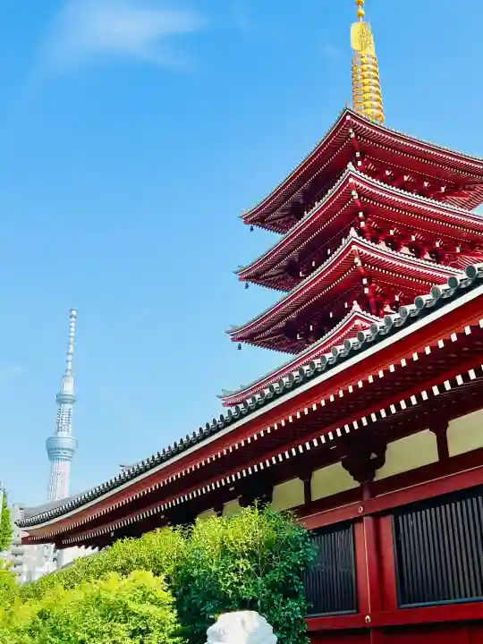 浅草寺の{uncategorized: "未分類", other: "その他", undefined: "問題あり", building: "その他建物", grave: "お墓", sacred_gate: "鳥居", guardian: "狛犬", statue: "像", buddha: "仏像", history: "歴史", nature: "自然", garden: "庭園", animal: "動物", pagoda: "塔", temizu: "手水舎", mountain_gate: "山門・神門", sanctuary: "本殿・本堂", subordinate: "末社・摂社", art: "芸術", scenery: "景色", jizo: "地蔵", ema: "絵馬", goshuin: "御朱印", omikuji: "おみくじ", items: "授与品その他", amulet: "お守り", goshuincho: "御朱印帳", eats: "食事", festival: "お祭り", votive_dance: "神楽", shichigosan: "七五三参", wedding: "結婚式", experience: "体験その他", initially: "初詣", around: "周辺", anti_infection: "感染症対策"}
