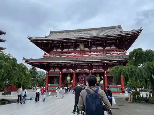 浅草寺の山門