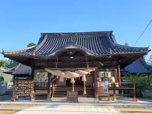 御建神社の本殿