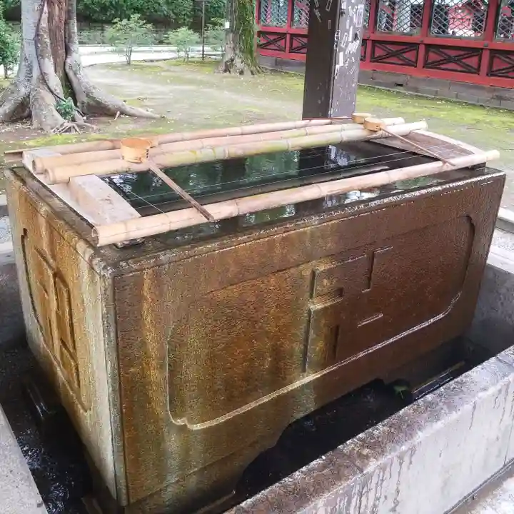 根津神社の手水舎