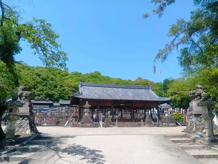加佐美神社の{uncategorized: "未分類", other: "その他", undefined: "問題あり", building: "その他建物", grave: "お墓", sacred_gate: "鳥居", guardian: "狛犬", statue: "像", buddha: "仏像", history: "歴史", nature: "自然", garden: "庭園", animal: "動物", pagoda: "塔", temizu: "手水舎", mountain_gate: "山門・神門", sanctuary: "本殿・本堂", subordinate: "末社・摂社", art: "芸術", scenery: "景色", jizo: "地蔵", ema: "絵馬", goshuin: "御朱印", omikuji: "おみくじ", items: "授与品その他", amulet: "お守り", goshuincho: "御朱印帳", eats: "食事", festival: "お祭り", votive_dance: "神楽", shichigosan: "七五三参", wedding: "結婚式", experience: "体験その他", initially: "初詣", around: "周辺", anti_infection: "感染症対策"}