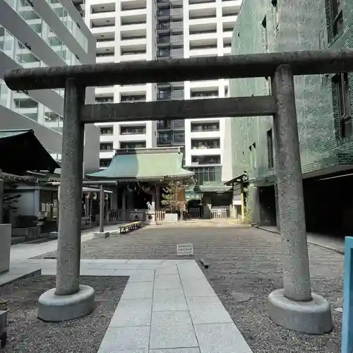 宮益御嶽神社の鳥居