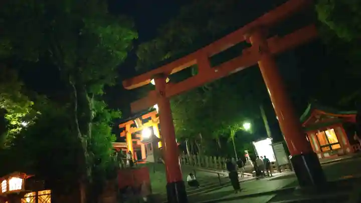 伏見稲荷大社の{uncategorized: "未分類", other: "その他", undefined: "問題あり", building: "その他建物", grave: "お墓", sacred_gate: "鳥居", guardian: "狛犬", statue: "像", buddha: "仏像", history: "歴史", nature: "自然", garden: "庭園", animal: "動物", pagoda: "塔", temizu: "手水舎", mountain_gate: "山門・神門", sanctuary: "本殿・本堂", subordinate: "末社・摂社", art: "芸術", scenery: "景色", jizo: "地蔵", ema: "絵馬", goshuin: "御朱印", omikuji: "おみくじ", items: "授与品その他", amulet: "お守り", goshuincho: "御朱印帳", eats: "食事", festival: "お祭り", votive_dance: "神楽", shichigosan: "七五三参", wedding: "結婚式", experience: "体験その他", initially: "初詣", around: "周辺", anti_infection: "感染症対策"}