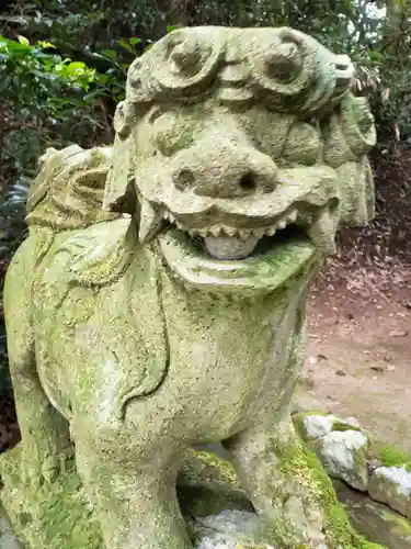 出雲神社の狛犬