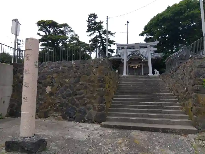 貴船神社の{uncategorized: "未分類", other: "その他", undefined: "問題あり", building: "その他建物", grave: "お墓", sacred_gate: "鳥居", guardian: "狛犬", statue: "像", buddha: "仏像", history: "歴史", nature: "自然", garden: "庭園", animal: "動物", pagoda: "塔", temizu: "手水舎", mountain_gate: "山門・神門", sanctuary: "本殿・本堂", subordinate: "末社・摂社", art: "芸術", scenery: "景色", jizo: "地蔵", ema: "絵馬", goshuin: "御朱印", omikuji: "おみくじ", items: "授与品その他", amulet: "お守り", goshuincho: "御朱印帳", eats: "食事", festival: "お祭り", votive_dance: "神楽", shichigosan: "七五三参", wedding: "結婚式", experience: "体験その他", initially: "初詣", around: "周辺", anti_infection: "感染症対策"}