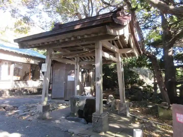 大瀬神社の手水舎