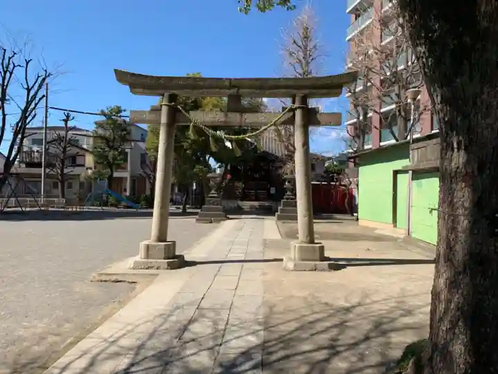 矢口氷川神社の鳥居