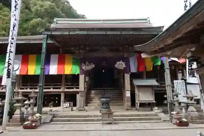 青岸渡寺の本殿・本堂