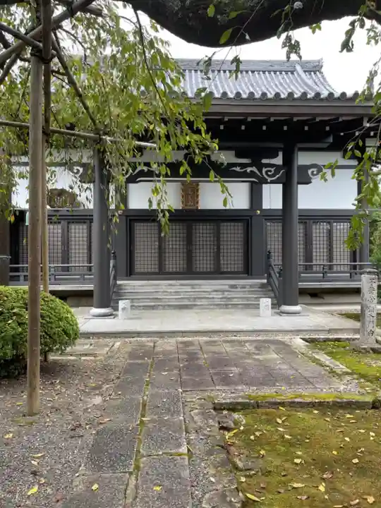 西迎寺の本殿・本堂