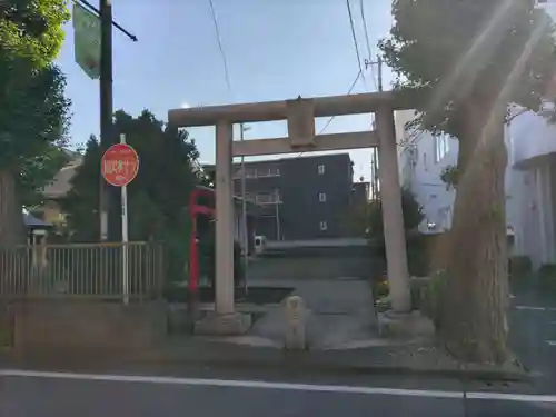 小松翁稲荷神社の鳥居