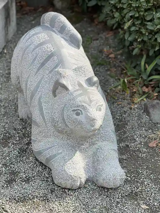 出雲大社相模分祠の狛犬