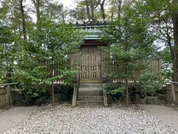 奈々美神社の{uncategorized: "未分類", other: "その他", undefined: "問題あり", building: "その他建物", grave: "お墓", sacred_gate: "鳥居", guardian: "狛犬", statue: "像", buddha: "仏像", history: "歴史", nature: "自然", garden: "庭園", animal: "動物", pagoda: "塔", temizu: "手水舎", mountain_gate: "山門・神門", sanctuary: "本殿・本堂", subordinate: "末社・摂社", art: "芸術", scenery: "景色", jizo: "地蔵", ema: "絵馬", goshuin: "御朱印", omikuji: "おみくじ", items: "授与品その他", amulet: "お守り", goshuincho: "御朱印帳", eats: "食事", festival: "お祭り", votive_dance: "神楽", shichigosan: "七五三参", wedding: "結婚式", experience: "体験その他", initially: "初詣", around: "周辺", anti_infection: "感染症対策"}