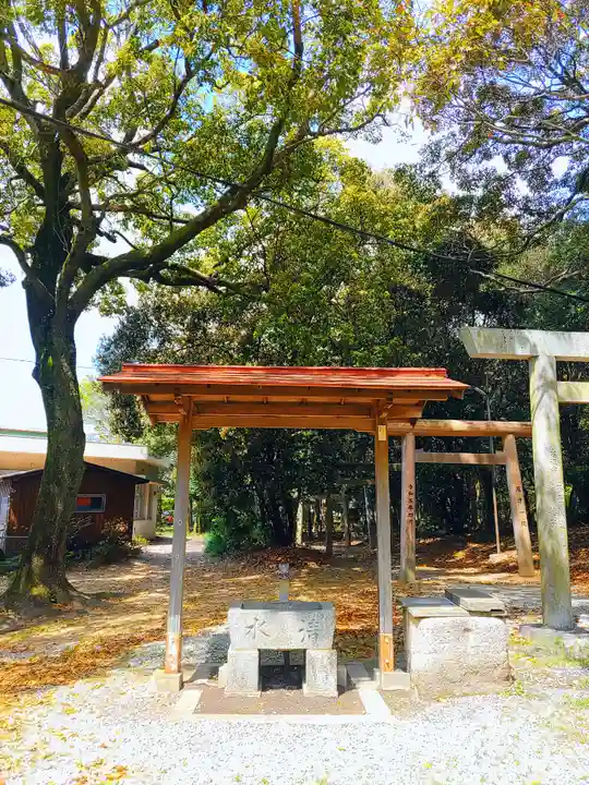 逆川神社の手水舎