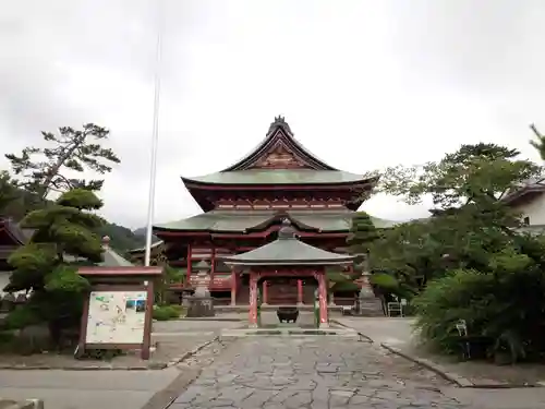 甲斐善光寺の本殿・本堂